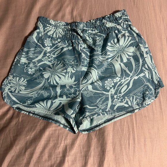 Athleta Girl Floral Board Shorts Size M - Picture 1 of 6